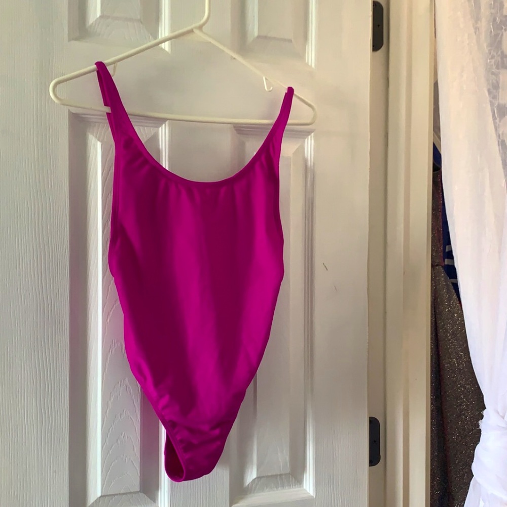 One piece swim suit